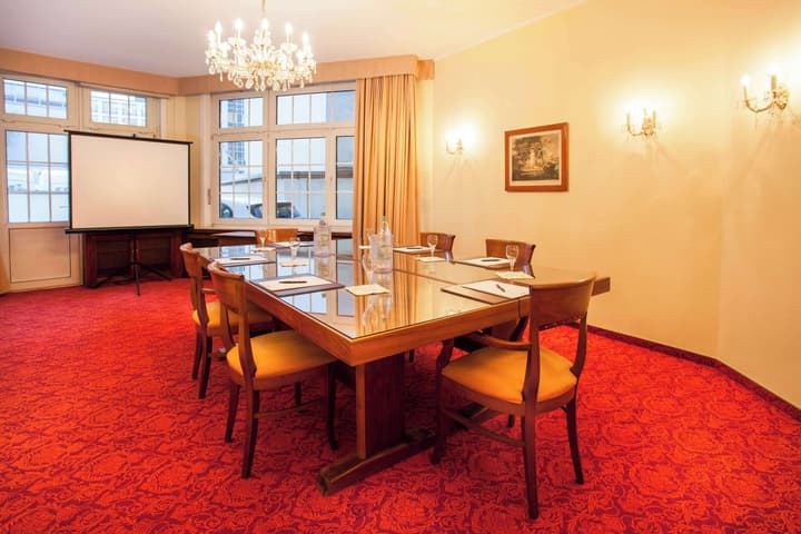 Centro National Frankfurt, Trademark Collection by Wyndham