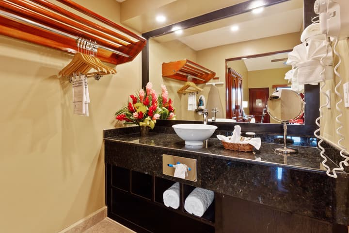 Best Western Plus Belize Biltmore Plaza