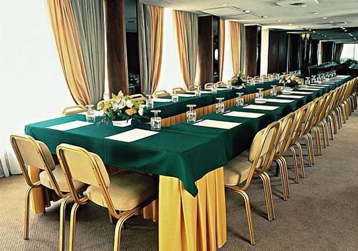 The Park Hotel Piraeus