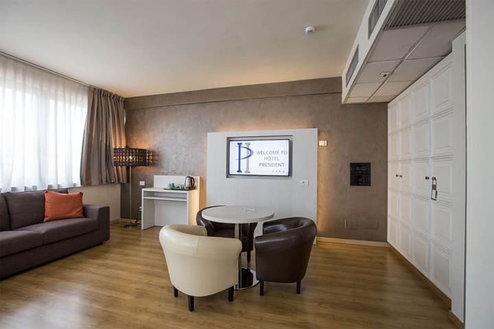Hotel President