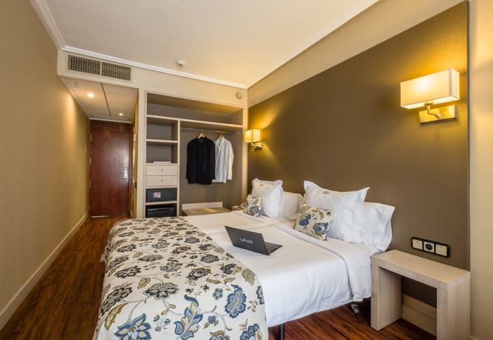 Hotel Num