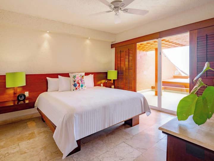 Las Brisas Ixtapa
