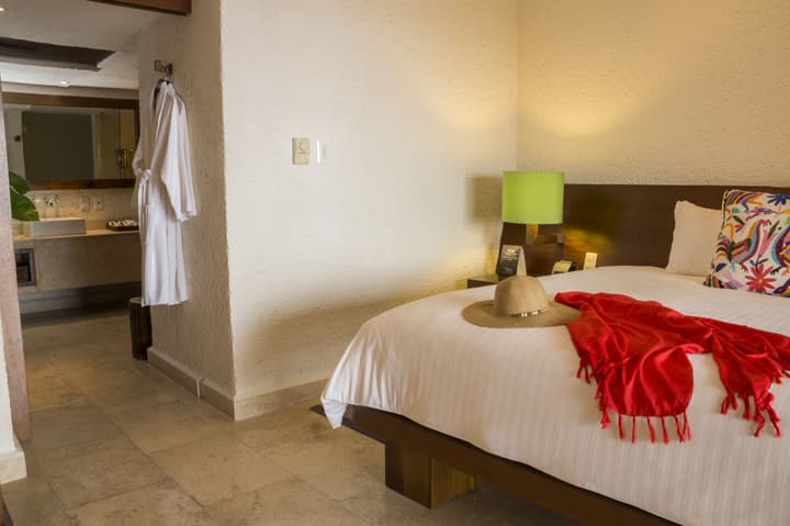 Las Brisas Ixtapa