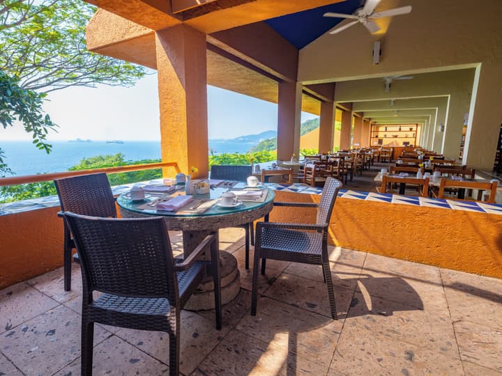 Las Brisas Ixtapa