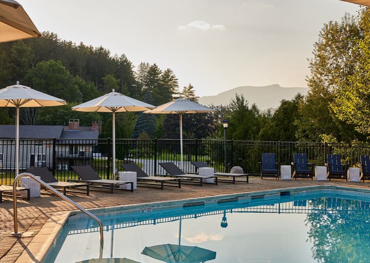 Bluebird Cady Hill Lodge