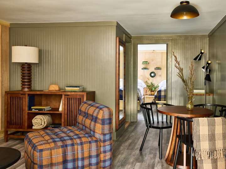 Bluebird Cady Hill Lodge
