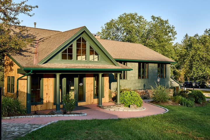 Bluebird Cady Hill Lodge