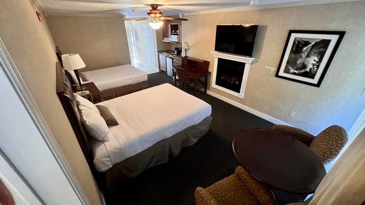 Yosemite View Lodge