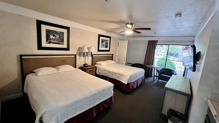 Yosemite View Lodge