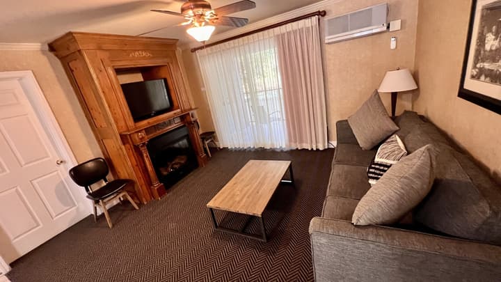 Yosemite View Lodge