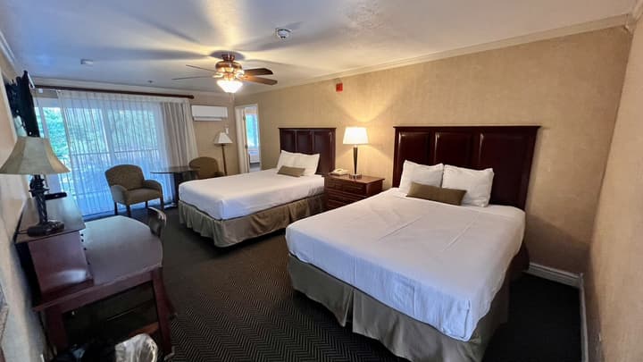 Yosemite View Lodge