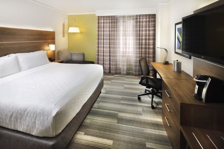 Holiday Inn Express and Suites Fisherman's Wharf by IHG
