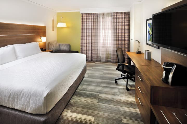 Holiday Inn Express and Suites Fisherman's Wharf by IHG