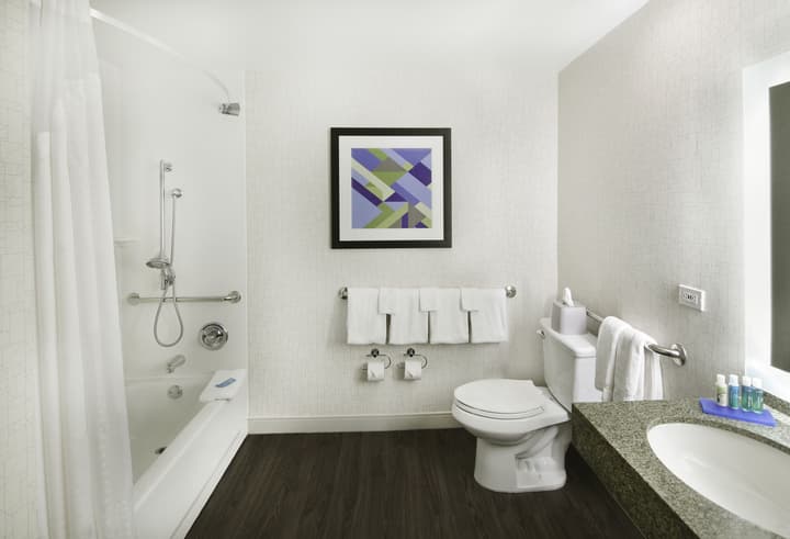 Holiday Inn Express and Suites Fisherman's Wharf by IHG