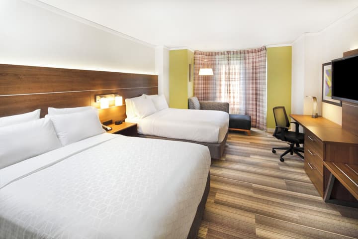 Holiday Inn Express and Suites Fisherman's Wharf by IHG