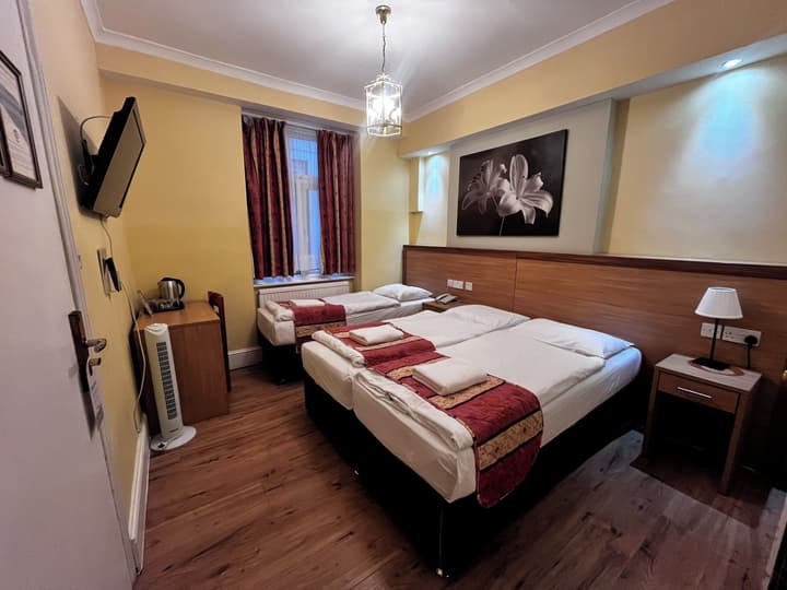 Shakespeare Hotel