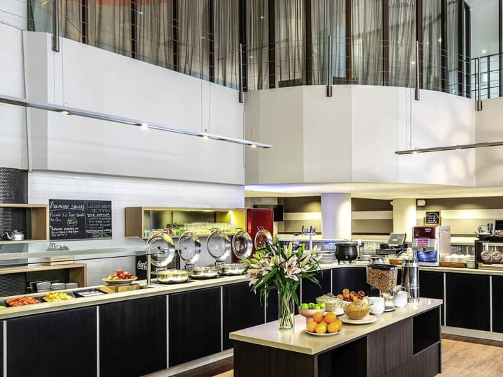 ibis Melbourne Hotel and Apartments