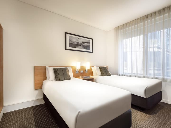 ibis Melbourne Hotel and Apartments