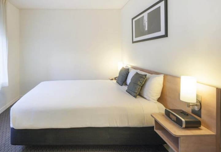 ibis Melbourne Hotel and Apartments