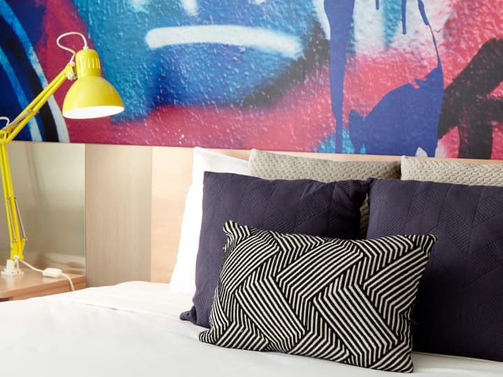 ibis Melbourne Hotel and Apartments