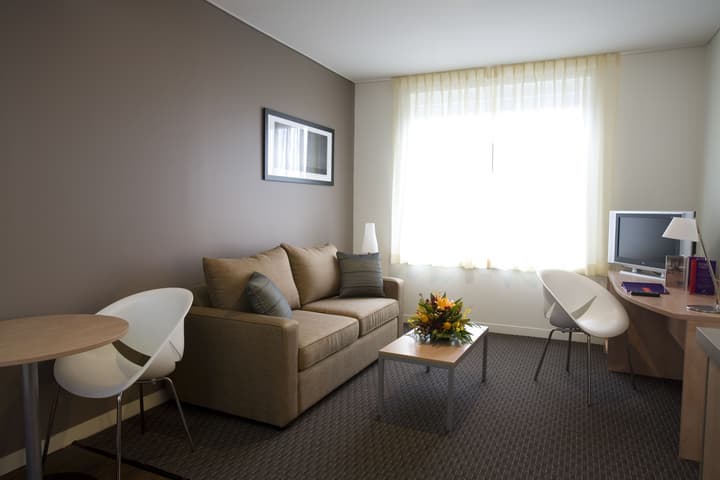 ibis Melbourne Hotel and Apartments
