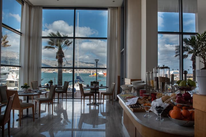 Chios Chandris Hotel