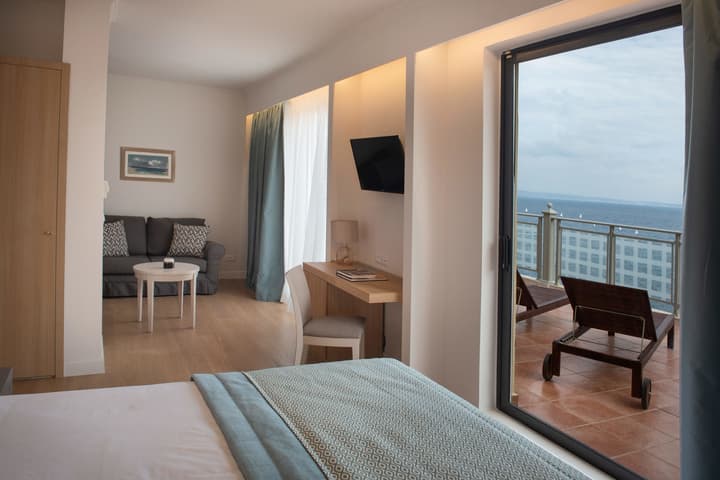 Chios Chandris Hotel