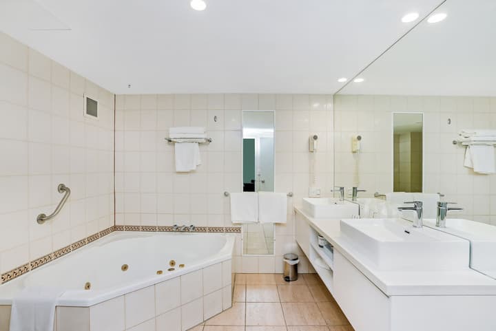 Cairns Sheridan Hotel