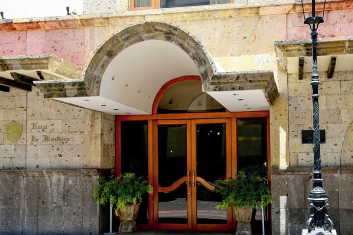 Hotel De Mendoza