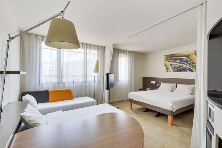 Novotel Suites Paris Montreuil Vincennes