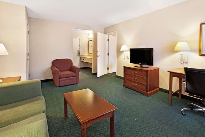 La Quinta Inn by Wyndham Detroit Canton