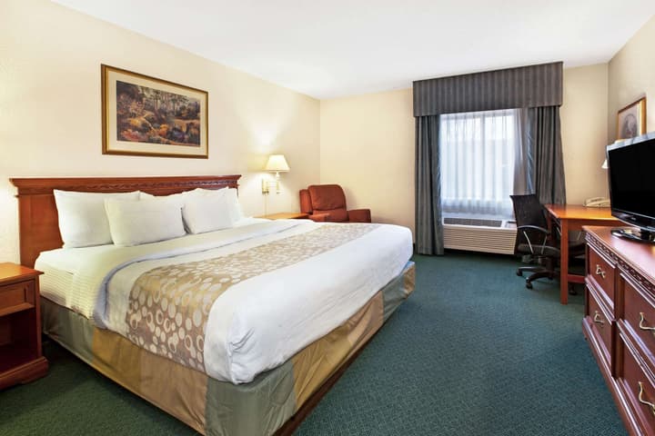 La Quinta Inn by Wyndham Detroit Canton