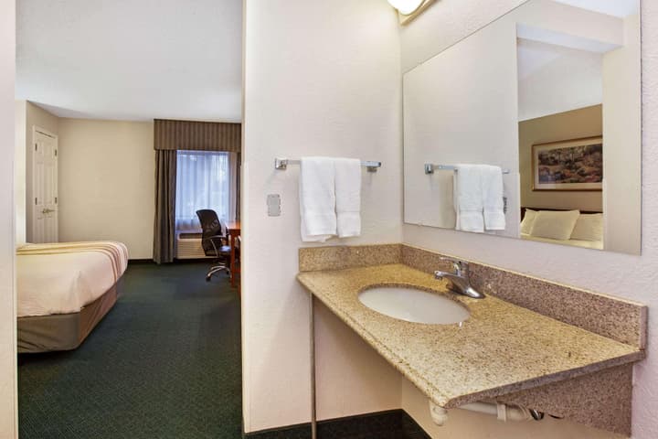 La Quinta Inn by Wyndham Detroit Canton