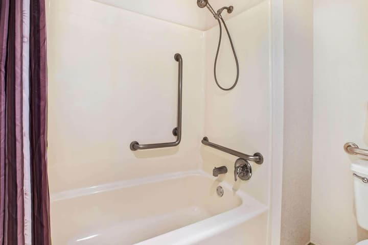 La Quinta Inn by Wyndham Detroit Canton