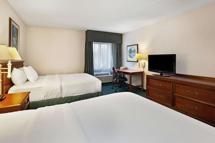 La Quinta Inn by Wyndham Detroit Canton