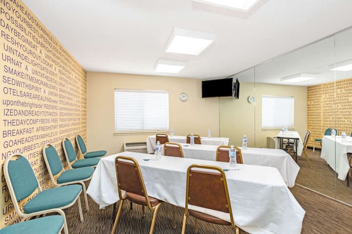 La Quinta Inn & Suites by Wyndham El Paso East