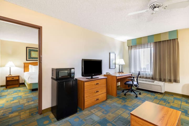 La Quinta Inn & Suites by Wyndham El Paso East