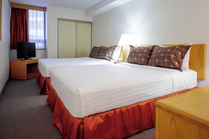 Cartier Place Suite Hotel