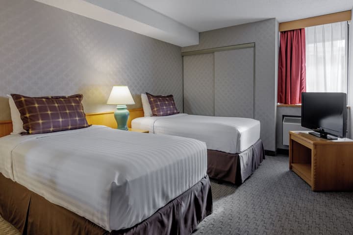 Cartier Place Suite Hotel