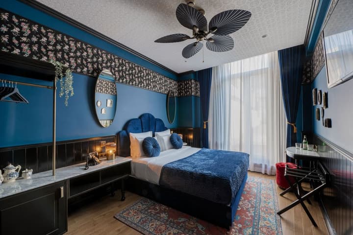 Craves Hotel