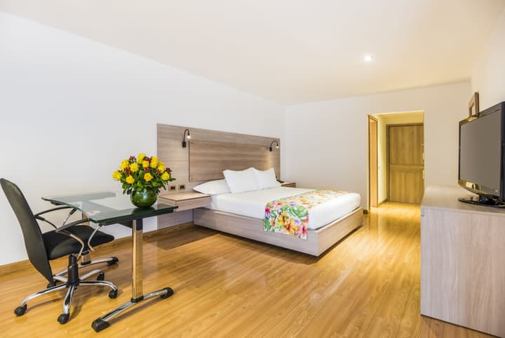 Hotel Rosales Plaza