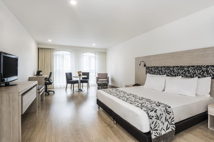 Hotel Rosales Plaza