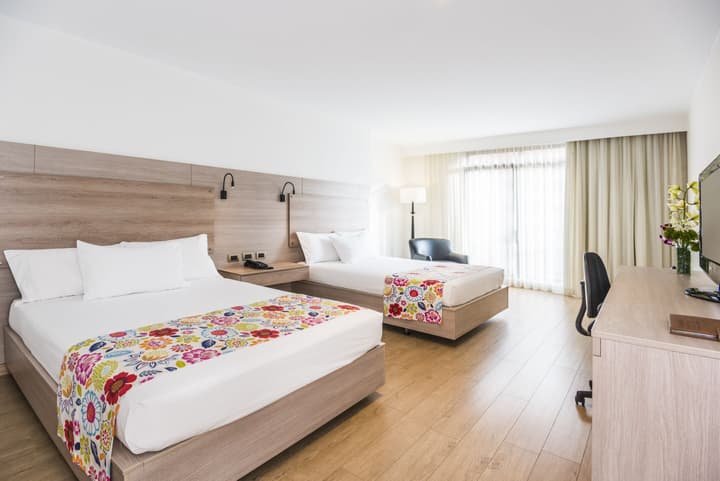 Hotel Rosales Plaza