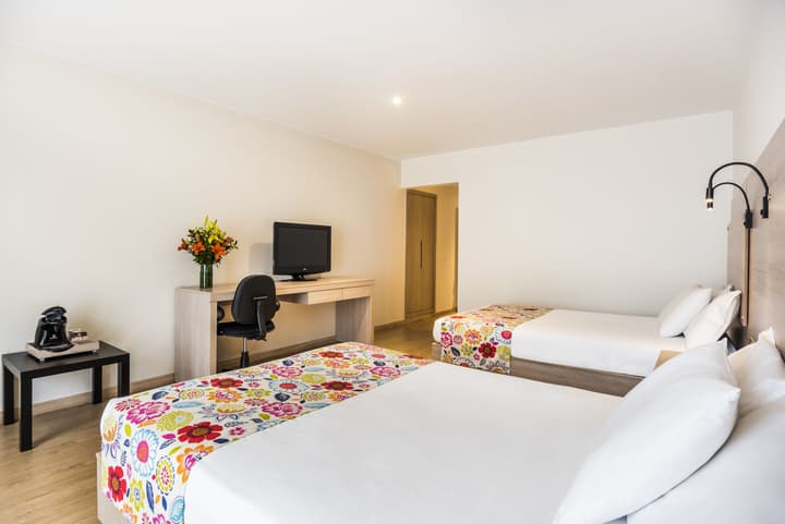 Hotel Rosales Plaza