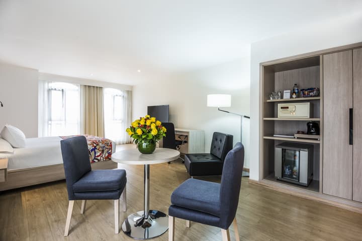 Hotel Rosales Plaza