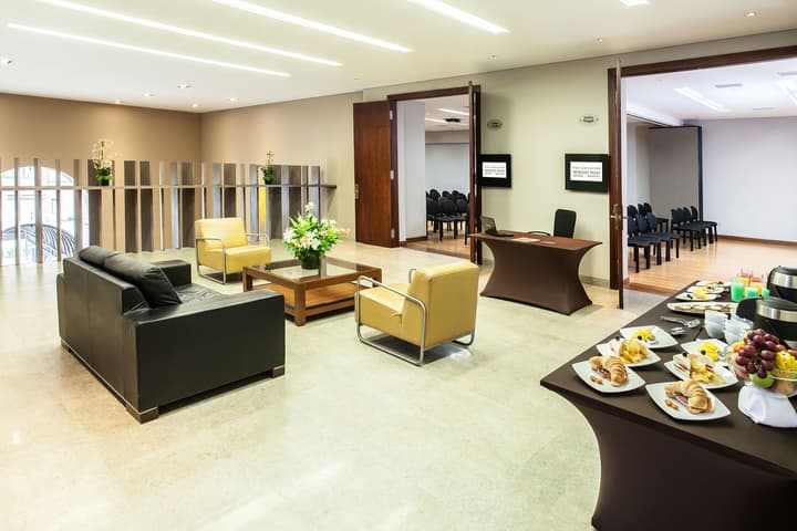 Hotel Rosales Plaza