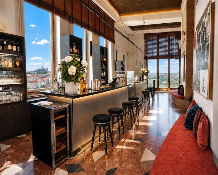 Grand Hotel International