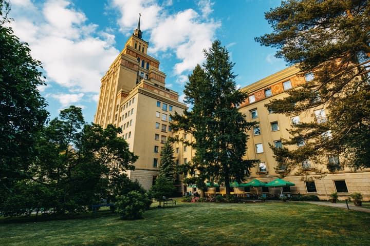Grand Hotel International