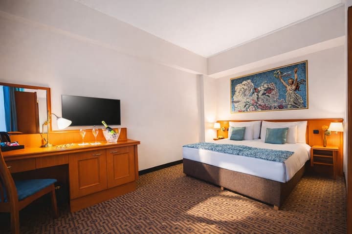 Grand Hotel International