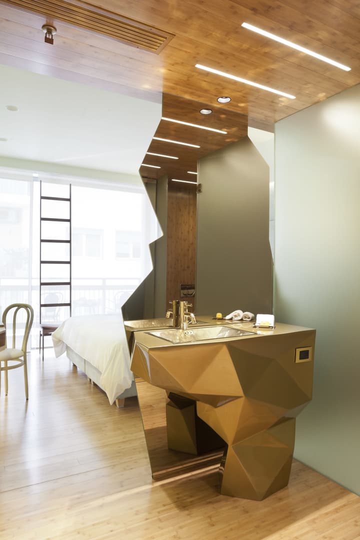 New Hotel